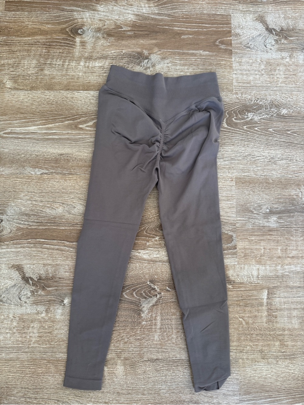 Women's Long Sleeve Half-Zip Crop Top & High-Waist Leggings Set - Picture 4 of 4